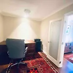 Amazing Location 2 Bedroom Minutes From Downtown