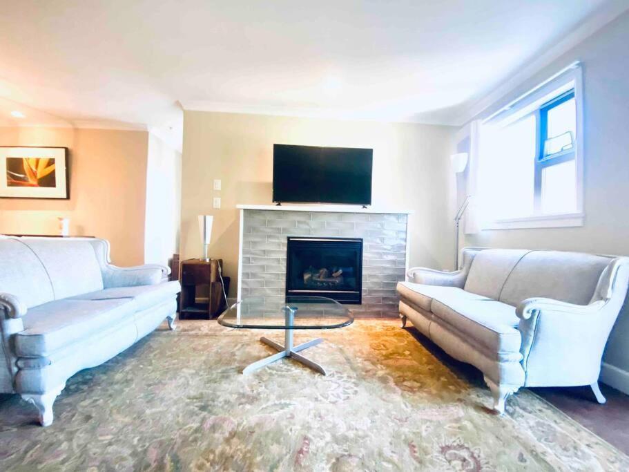 Apartment Amazing Location 2 Bedroom Minutes From Downtown *